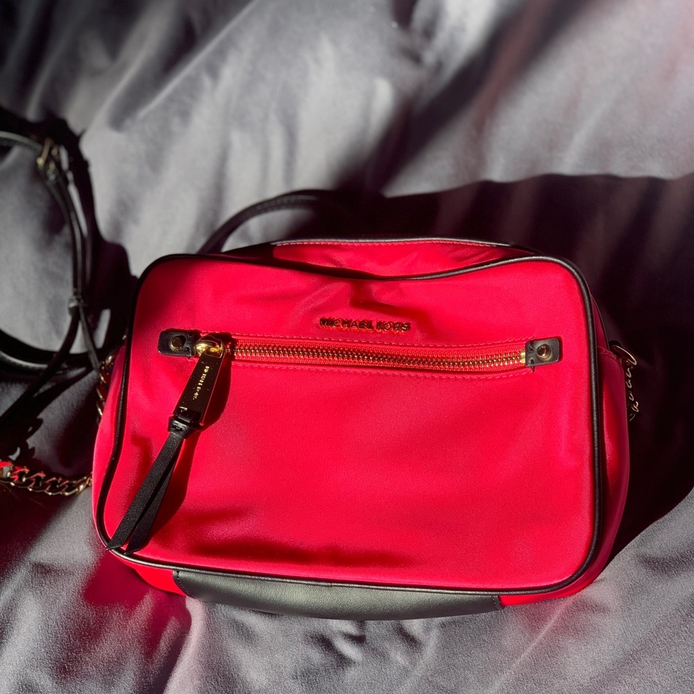 Hot Pink Michael Kors Crossbody Purse